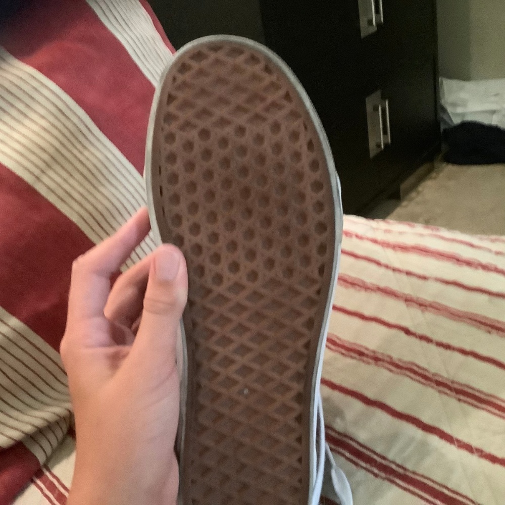 Vans - Picture 4 of 5